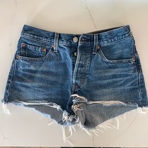 Levi’s 501 Jean shorts Sz 26